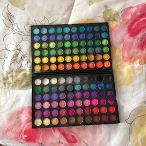 Manly professional cosmetics eyeshadow palette